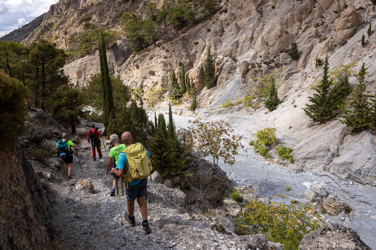 Approaching the valley floor of the Rambla del Durcal